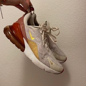 NIKE 270 !